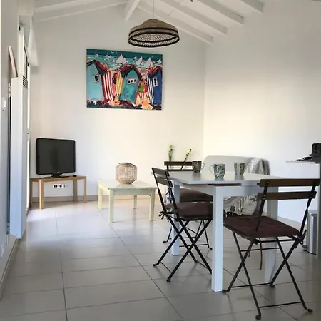 Dom wakacyjny Charmante Maison T2 A 400 M De La Mer. *